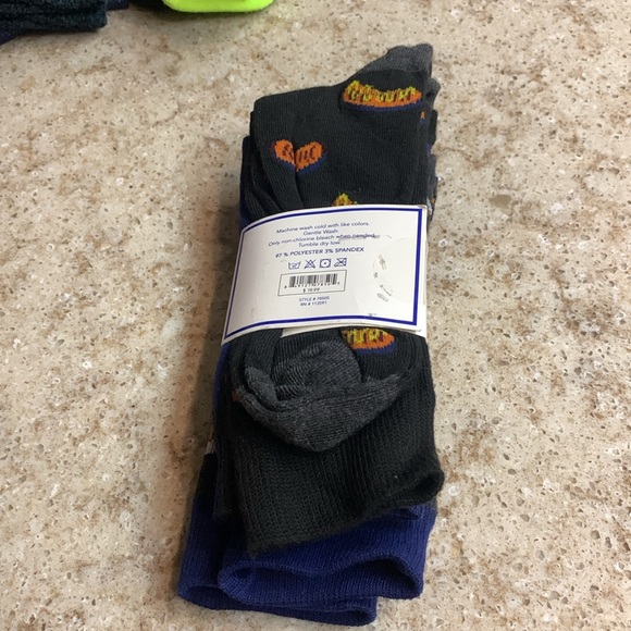 NWT Sock Hub Crew Socks - 3 Pack - Picture 2 of 4